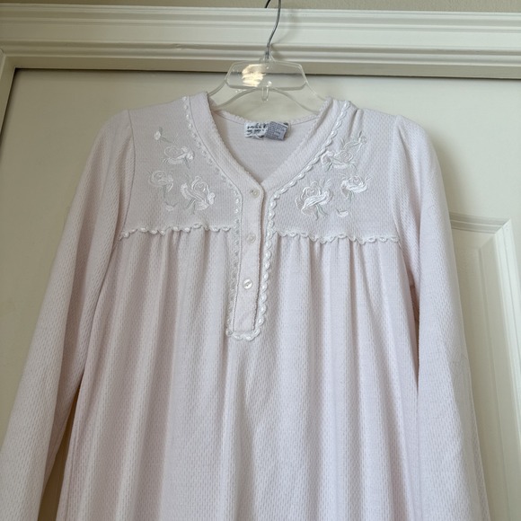 Miss Elaine Nightgown Women PM Pink Embroidered Flower Lace Trim Cottage Maxi - Picture 3 of 10